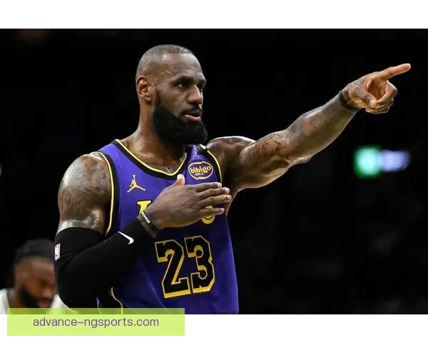 湖人新赛季阵容调整引发关注冲击总冠军前景分析